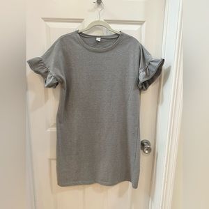 Darling sweatshirt dress with ruffles sleeves.